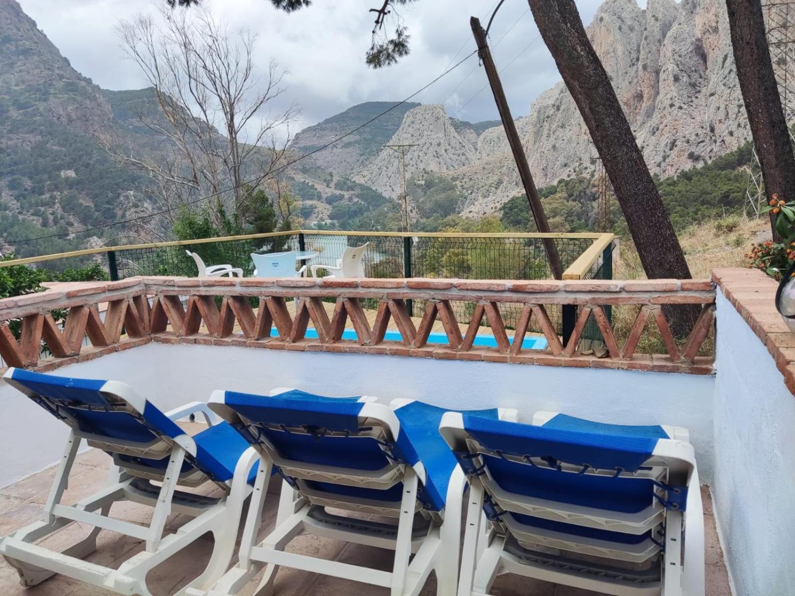 Refugio De El Chorro Villa Bagian luar foto